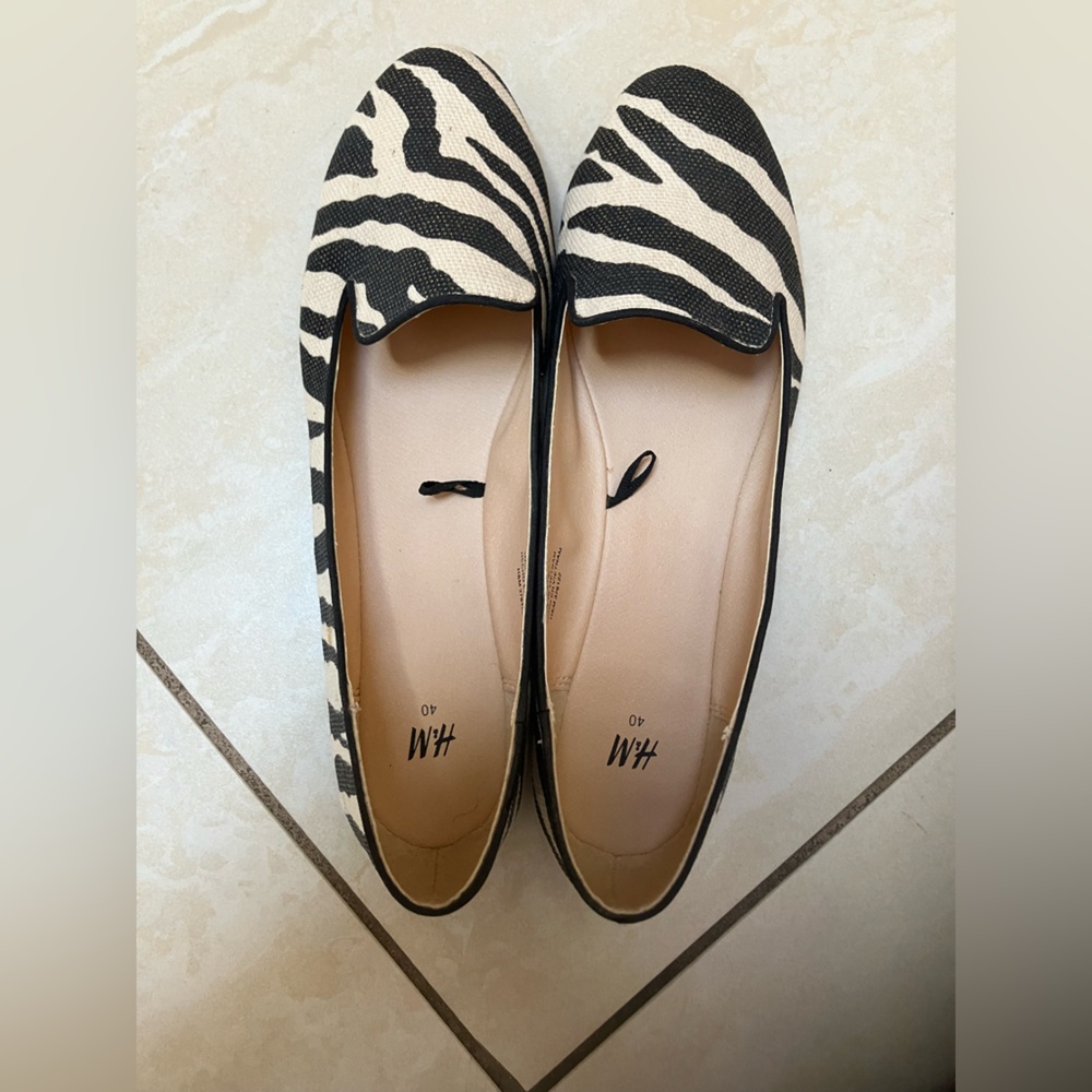 Women’s Size 40 (approximately size 9 US) H&M shoes